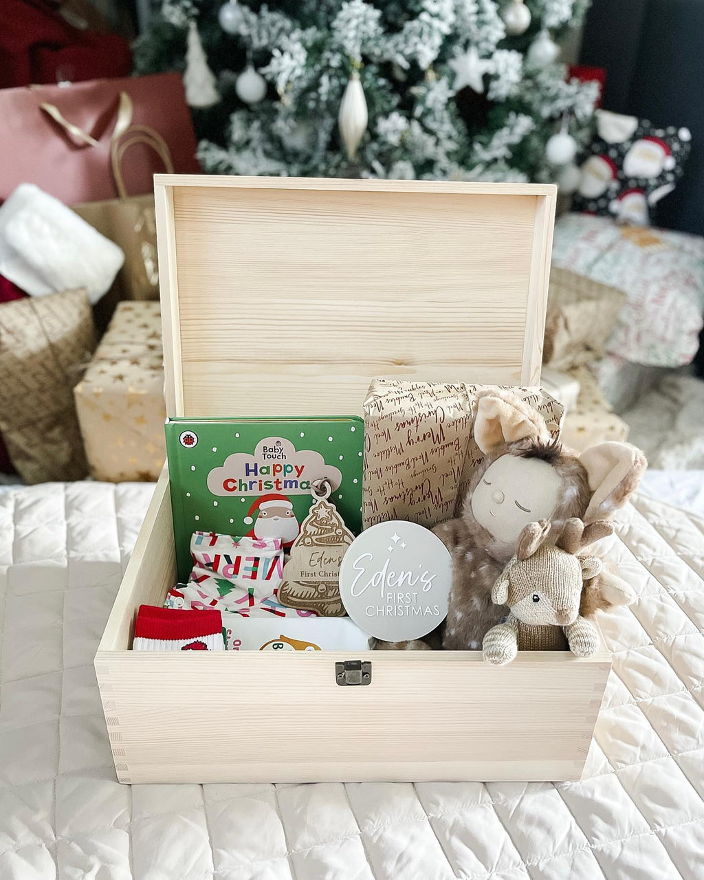 Christmas Eve Keepsake Box Wreath